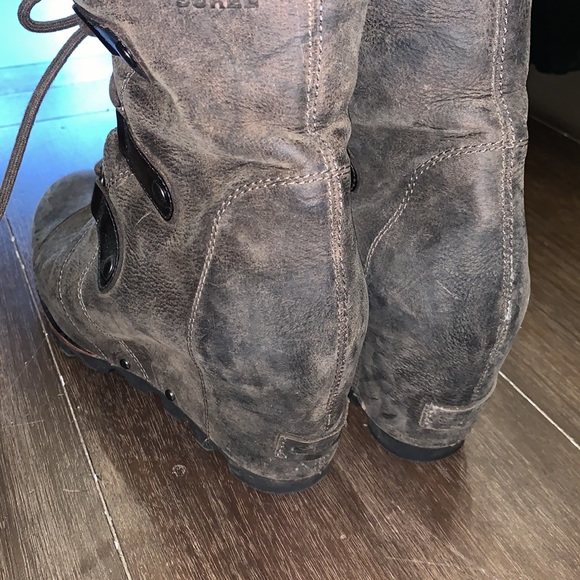 Sorel lace up winter boot size 9 - Picture 2 of 4